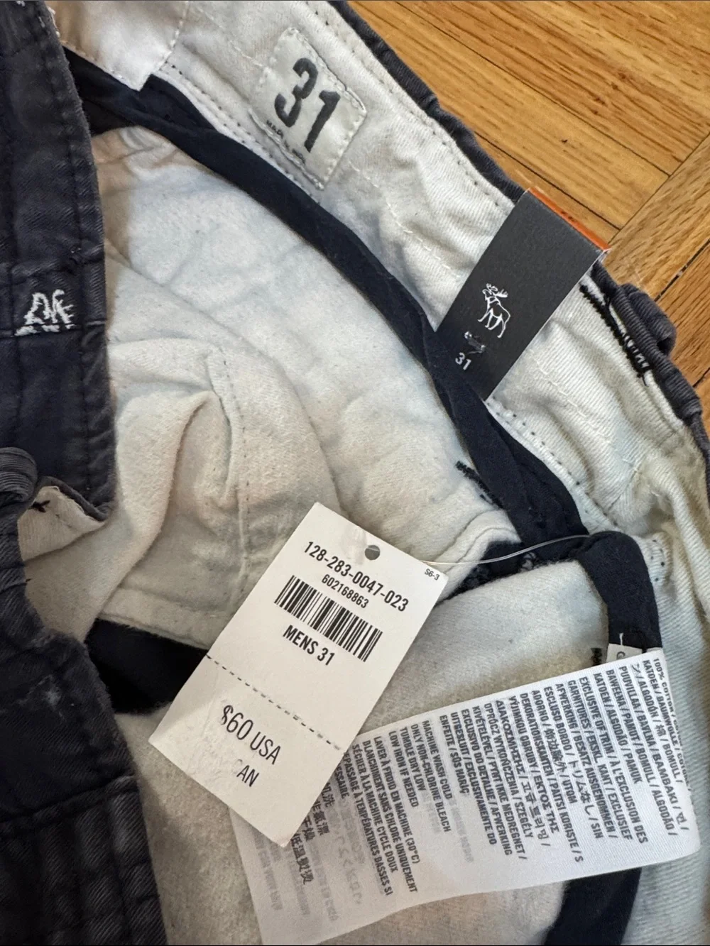 Abercrombie & Fitch Navy Embroidered Moose Flat Front Shorts NWT